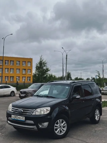 Volkswagen Touareg 2015 - Грузовые автомобили в Санкт-Петербург