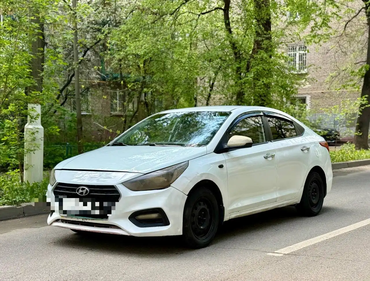 HYUNDAI SOLARIS 1.6 AT, 2017 - Легковые автомобили (Авто) в Москва