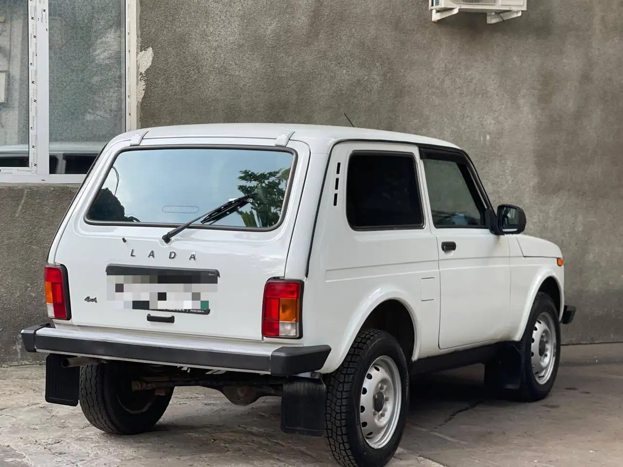 Нива 4x4 2020 в идеальном состоянии - Внедорожники (Авто) в Москва