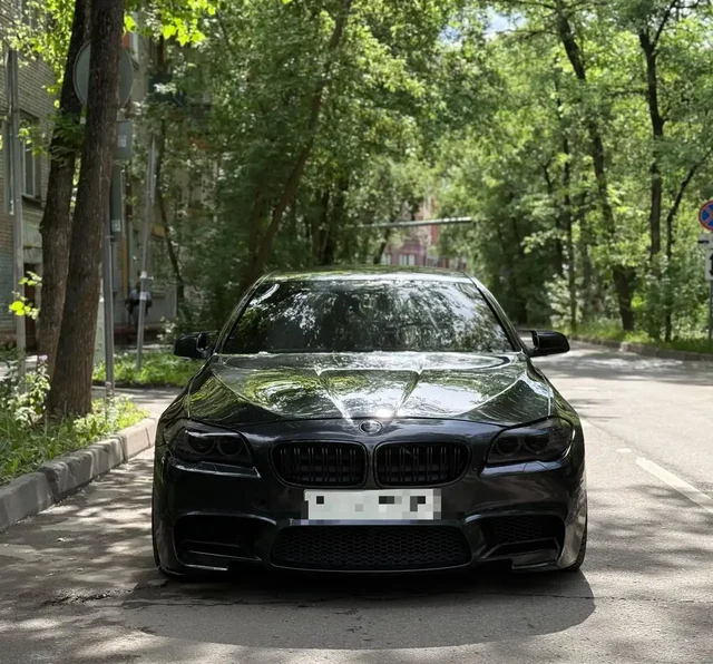 BMW 5-Series (528i) 2010 - Автомойка в Москва