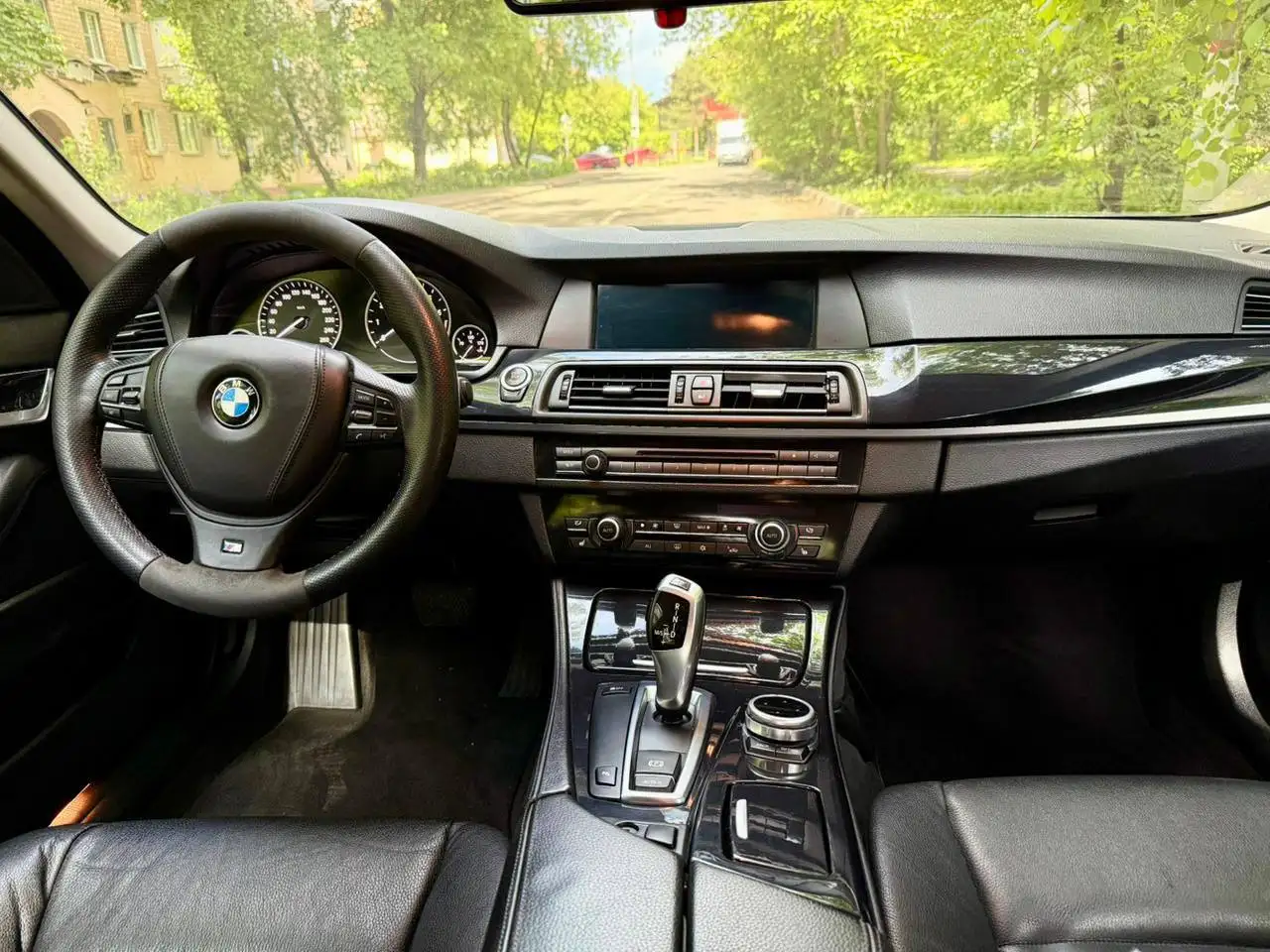 BMW 5-Series (528i) 2010 - Продажа автомобилей (Авто) в Москва