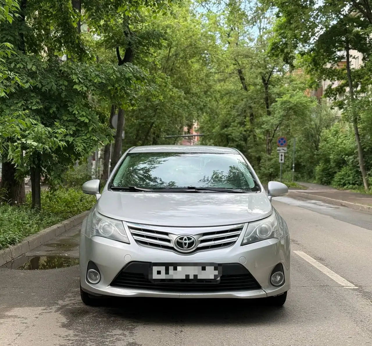 Toyota Avensis 2012 - Авто в Москва