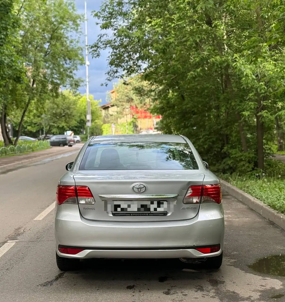 Toyota Avensis 2012 - Авто в Москва