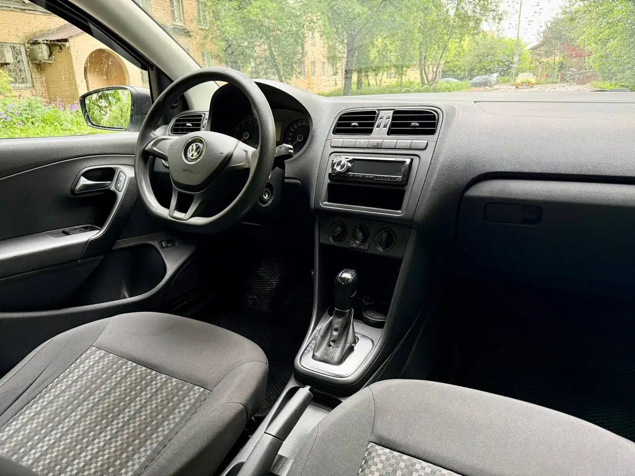 Volkswagen Polo 2020 белый - Легковые автомобили (Авто) в Москва