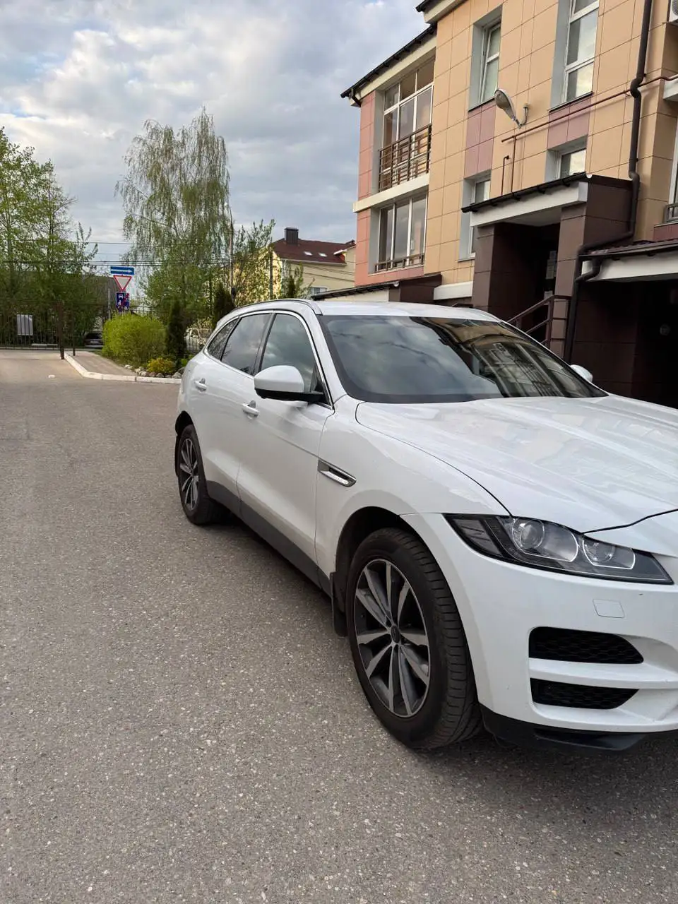 Ягуар 2020, 2л автомат, хозка - Легковые автомобили (Авто) в Тверь
