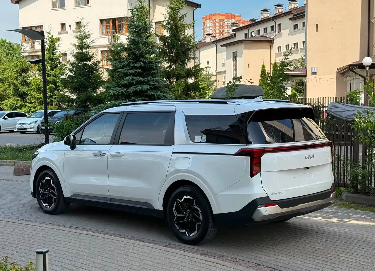 Kia Carnival 2024 - Минивэны (Авто) в Москва
