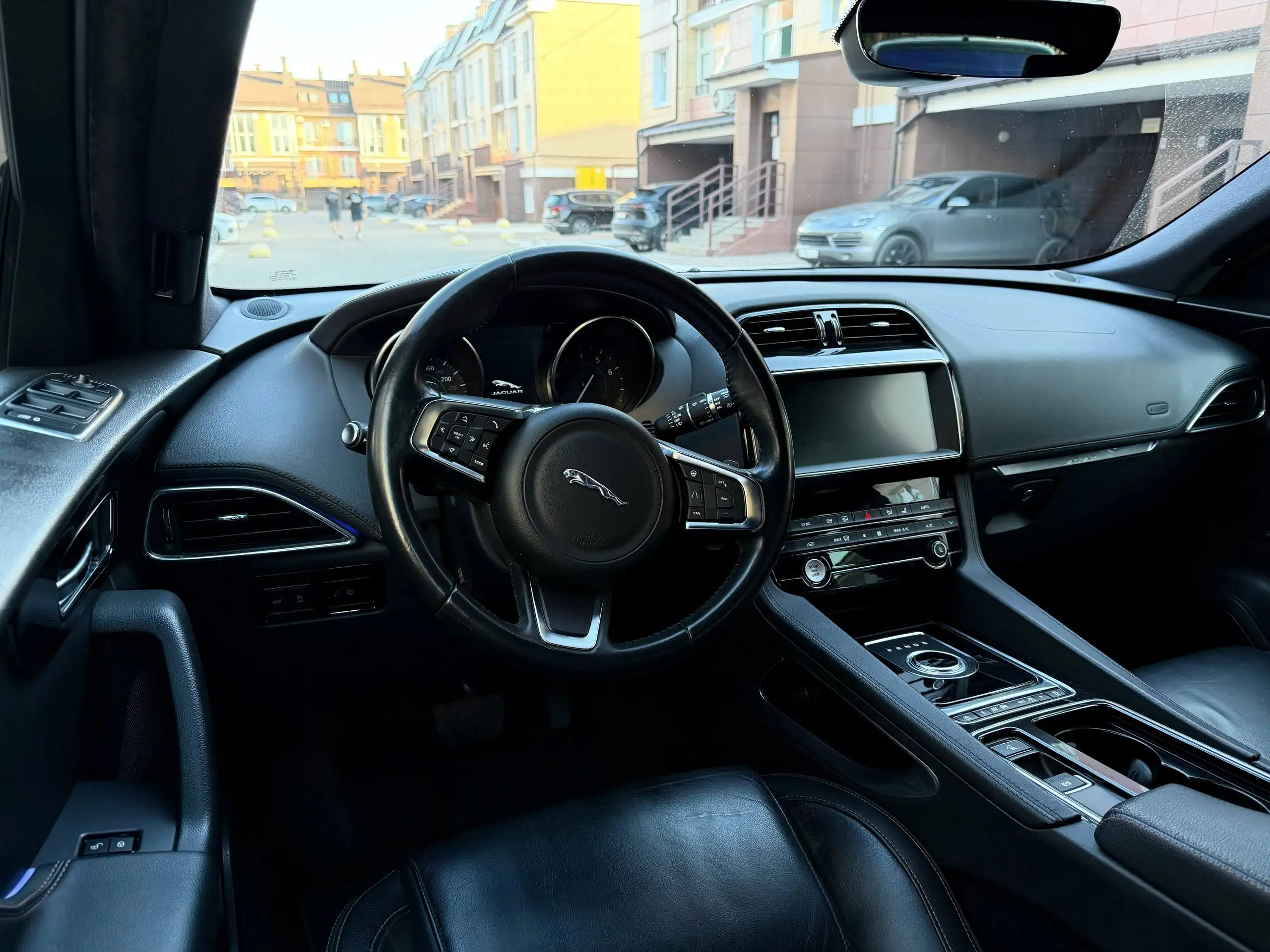 Jaguar F-Pace 2020 2л автомат 249лс - Легковые автомобили (Авто) в Тверь