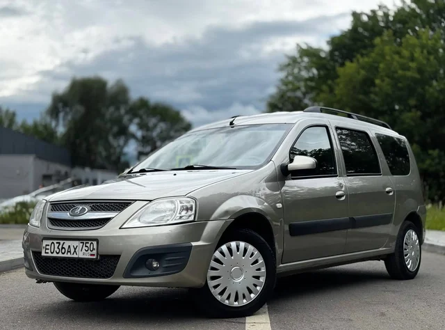 Lada Largus 2014, 1.6 MT, 1 владелец - Авто в Санкт-Петербург