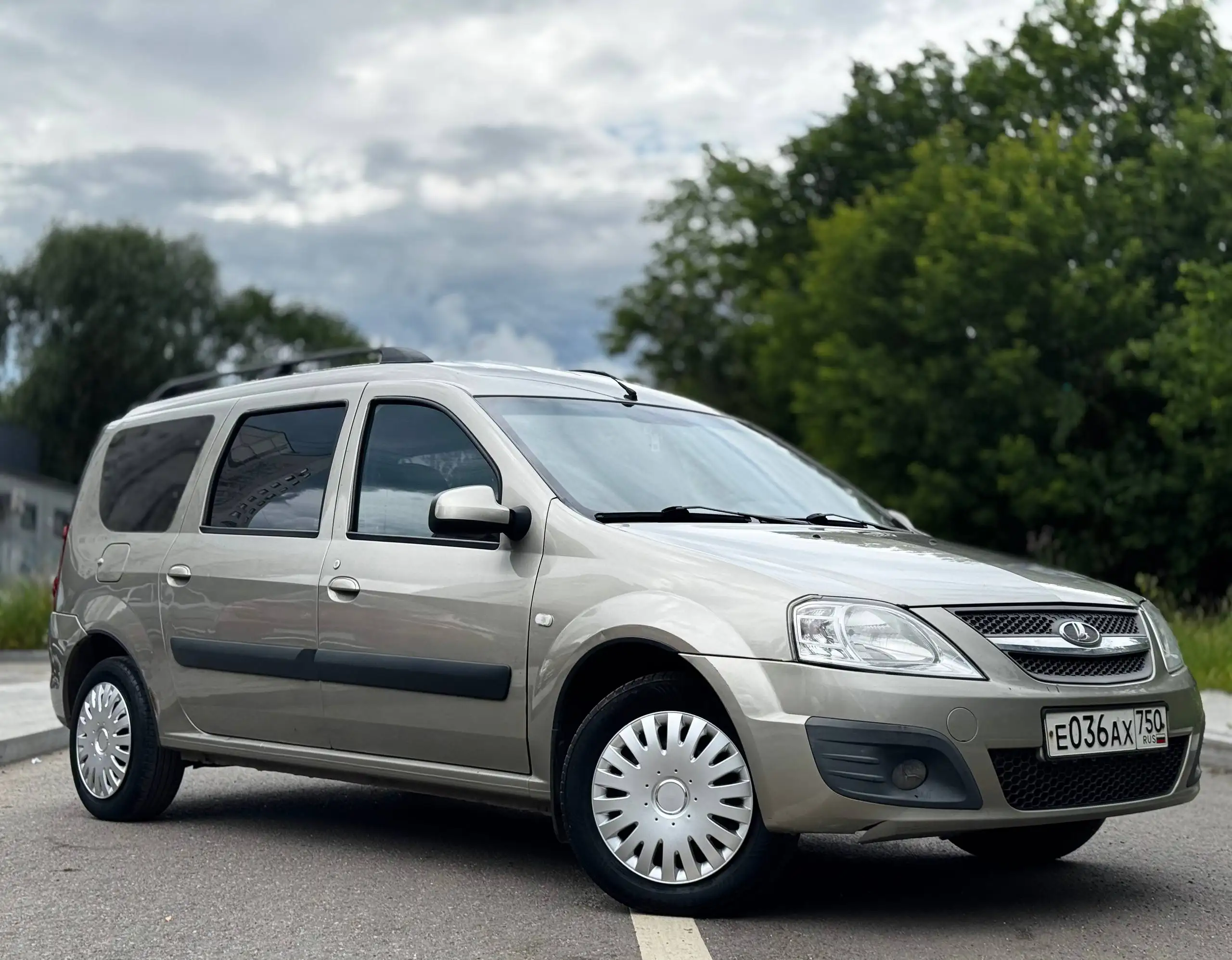 Lada Largus 2014, 1.6 MT, 1 владелец - Легковые автомобили (Авто) в Санкт-Петербург