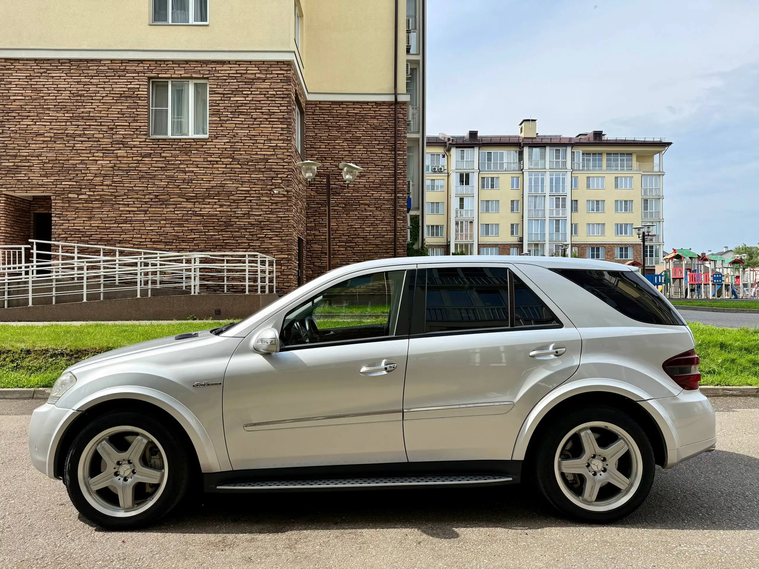 Mercedes-Benz ML63 AMG 2008 - Внедорожники (Авто) в Москва