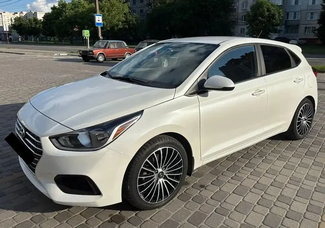 Hyundai Accent 2018 - Легковые автомобили в Санкт-Петербург