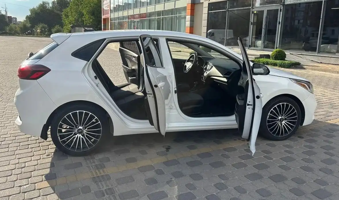 Hyundai Accent 2018 - Легковые автомобили (Авто) в Санкт-Петербург