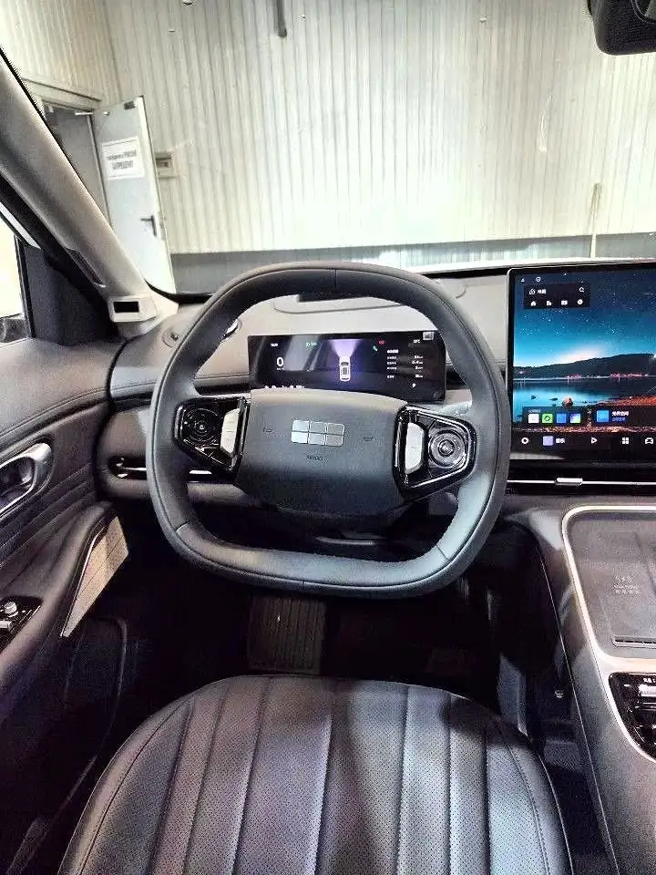 Продаётся Geely Galaxy Starship 7 1.5 AMT 2025 - Легковые автомобили (Авто) в Ульяновск
