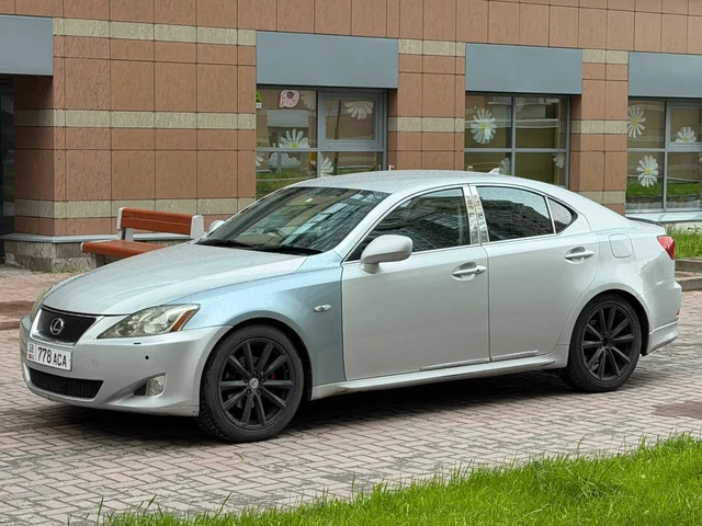 Lexus IS 250 2008, 2.5 АТ, отличное состояние - Мотоциклы и квадроциклы в Санкт-Петербург