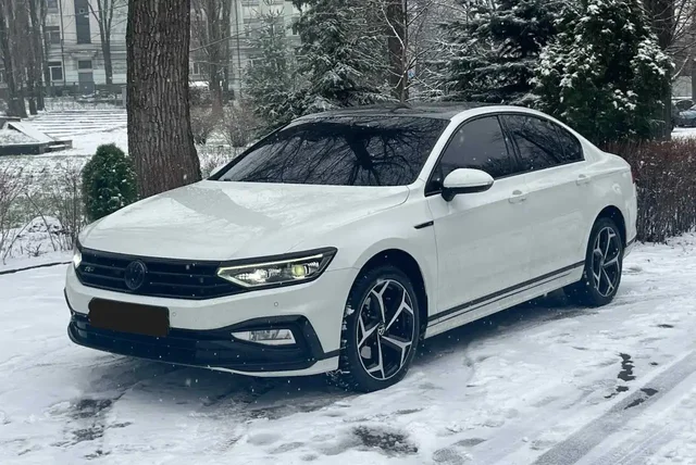 Volkswagen Passat 2021 B8 FL 2.0 TSI 220 л.с. DSG R-Line - Авто в Владивосток