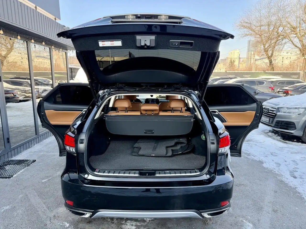 Продажа Lexus RX 300 AWD 2021 года - Легковые автомобили (Авто) в Владивосток