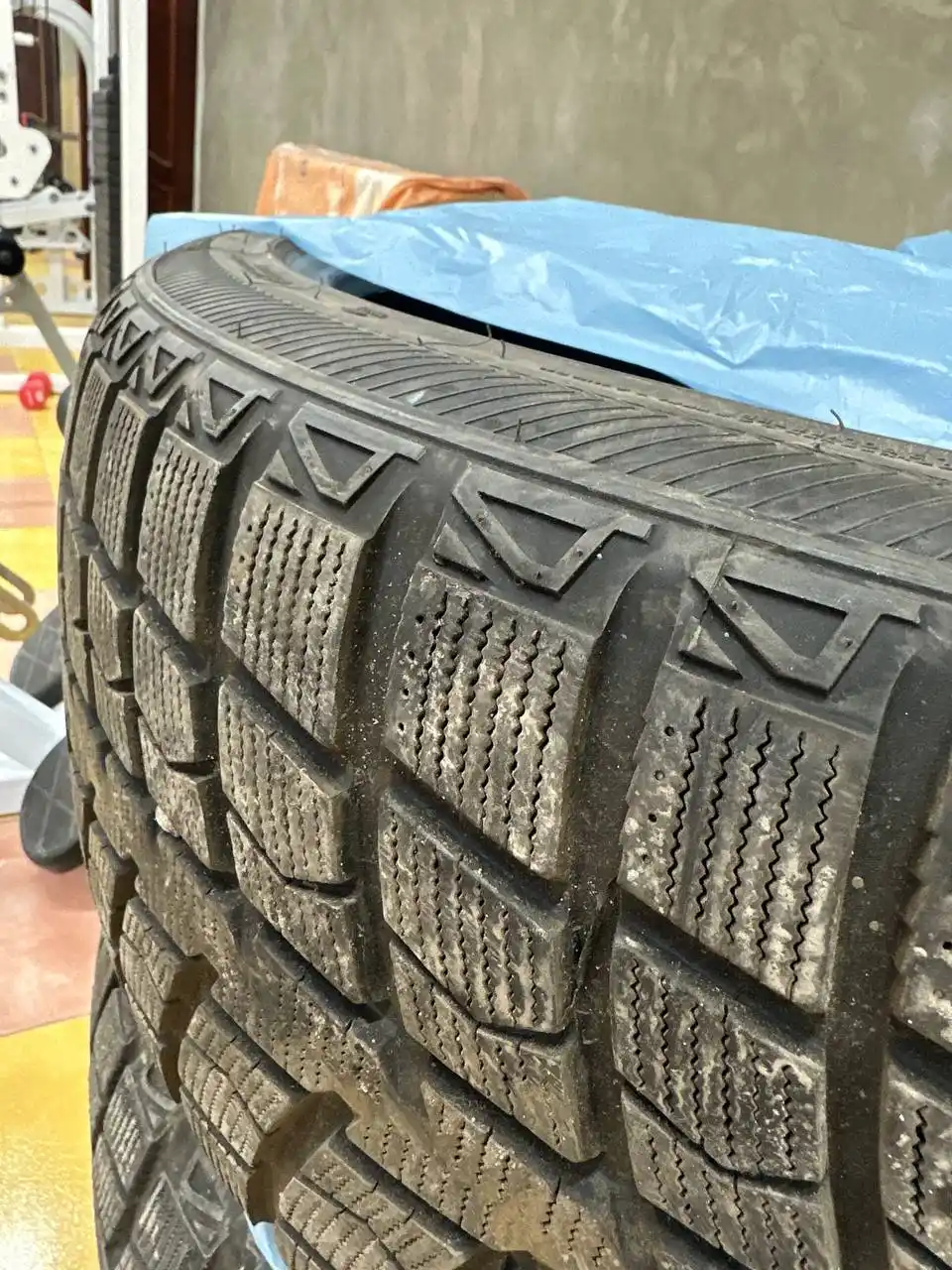 Продажа зимних шин LingLong Green-Max 265/40 R22