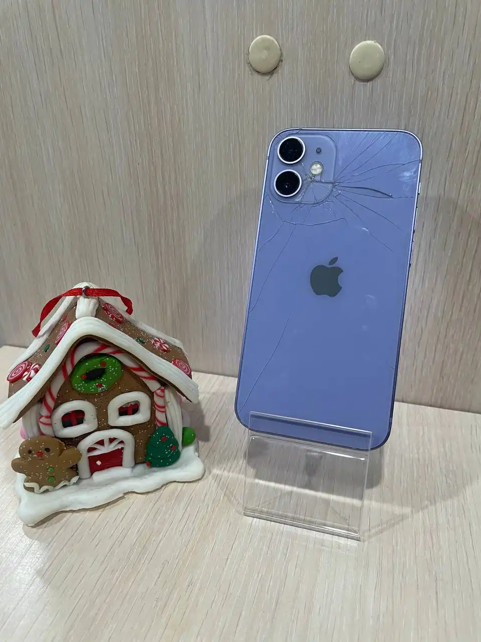 Продается iPhone 12 mini 256Gb с дефектом крышки