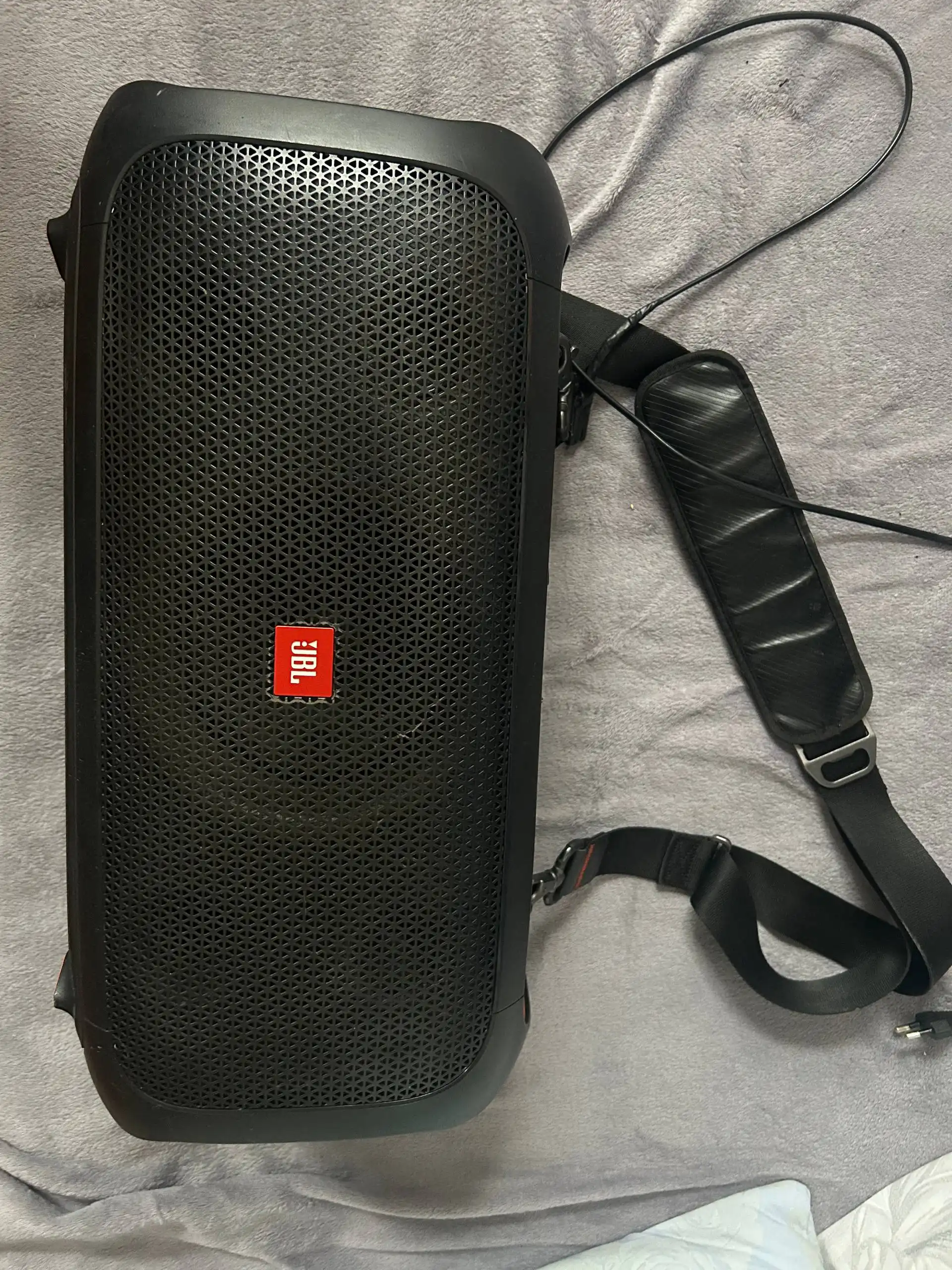 Продам JBL party box on-the-go
