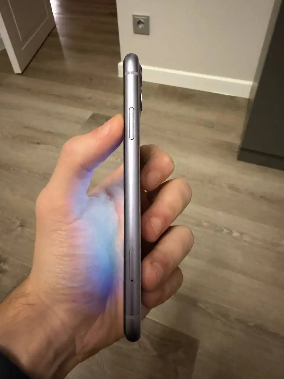 iPhone 11 в идеальном состоянии