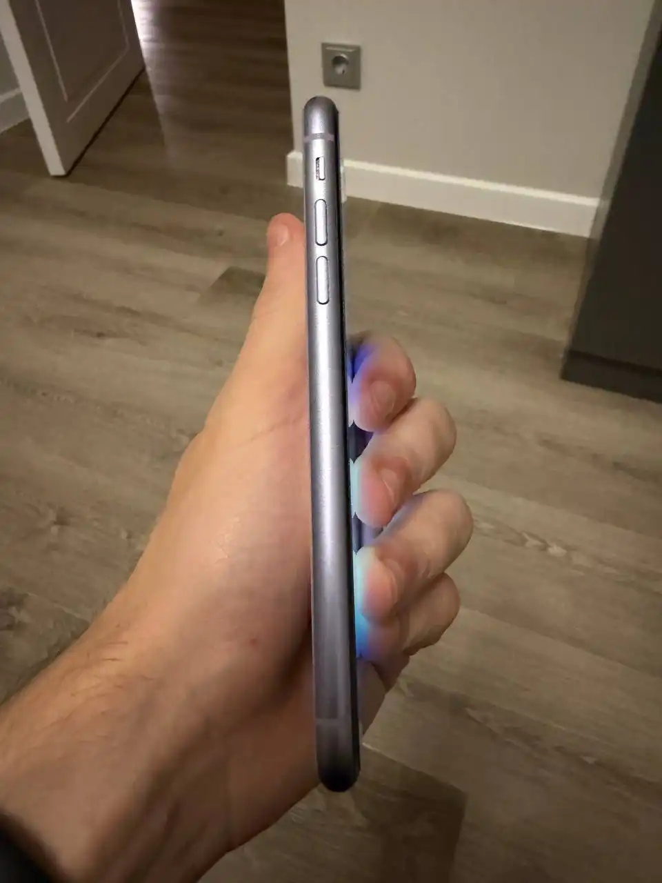 iPhone 11 в идеальном состоянии