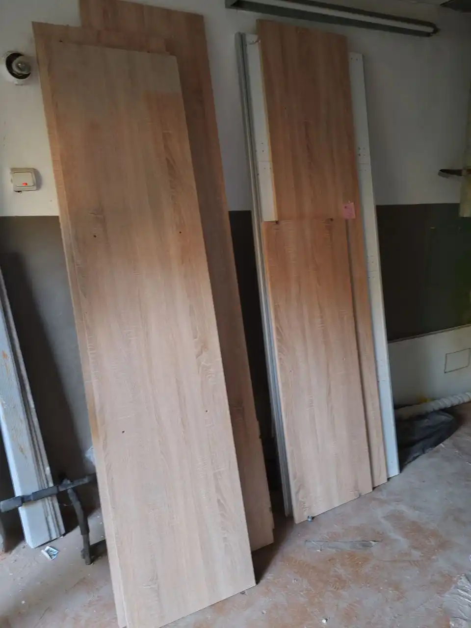 Шкаф купе 3х дверный белый матовый с зеркалом