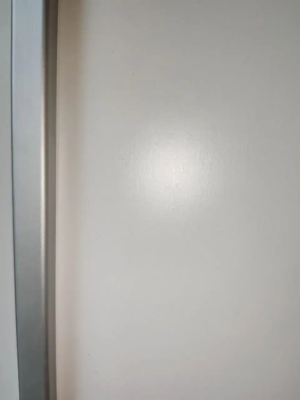 Шкаф купе 3х дверный белый матовый с зеркалом