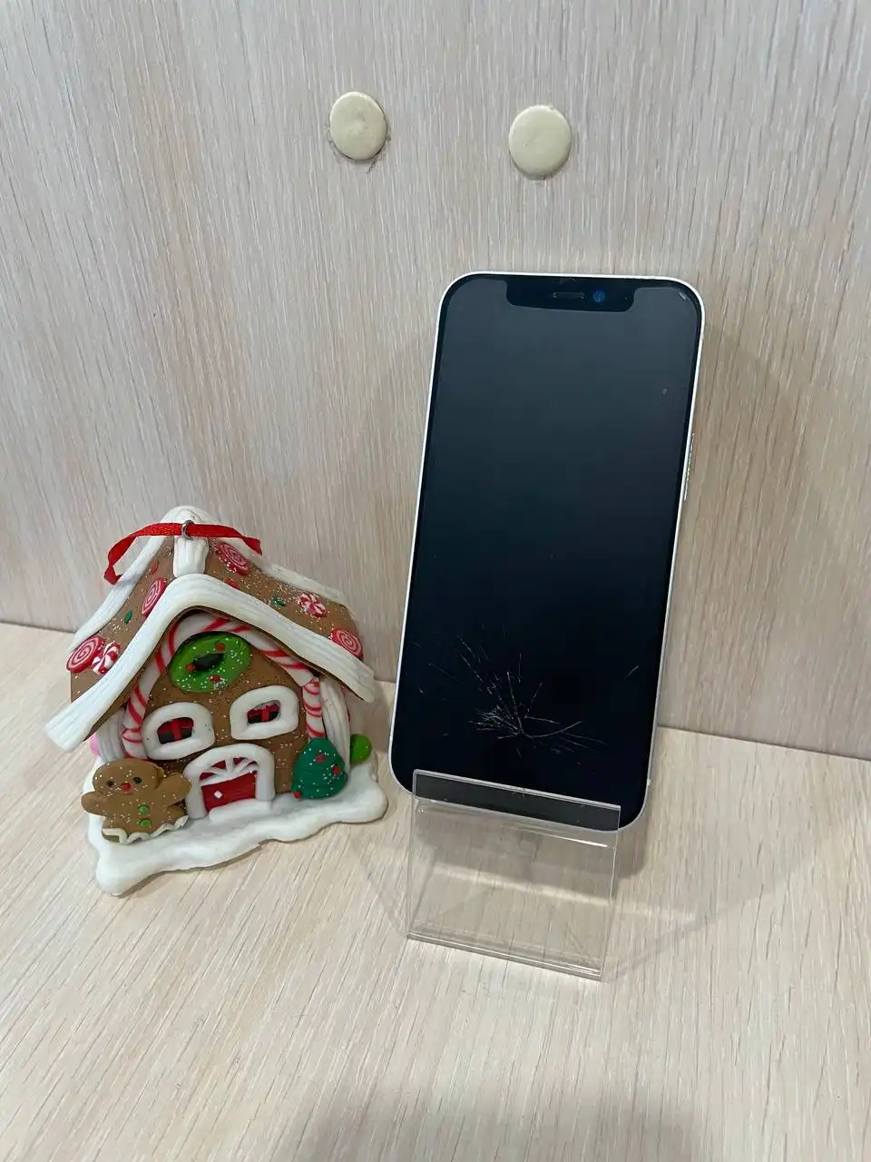 Продажа iPhone 12 mini 128Gb с дефектом экрана