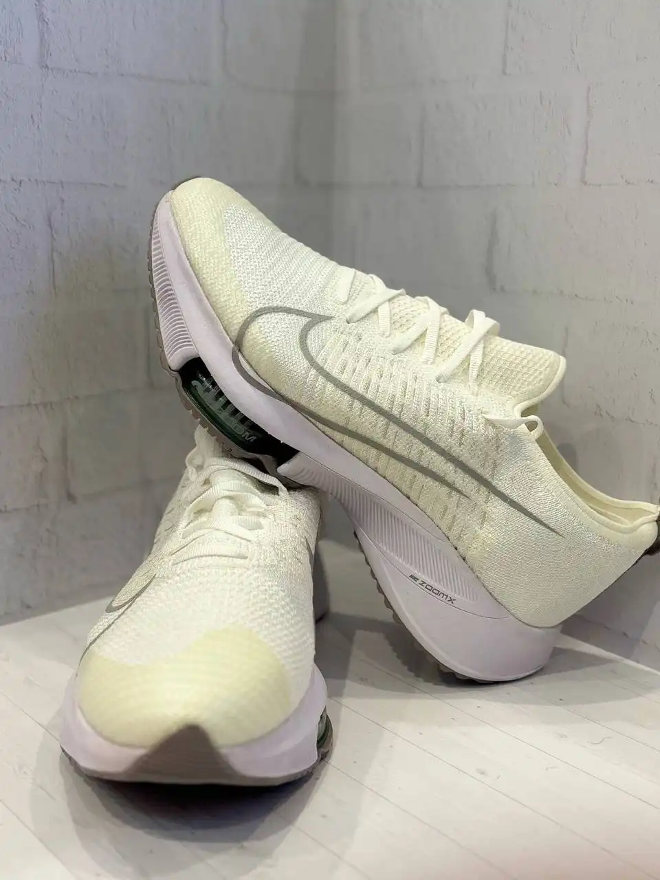 Продажа кроссовок в Волгограде