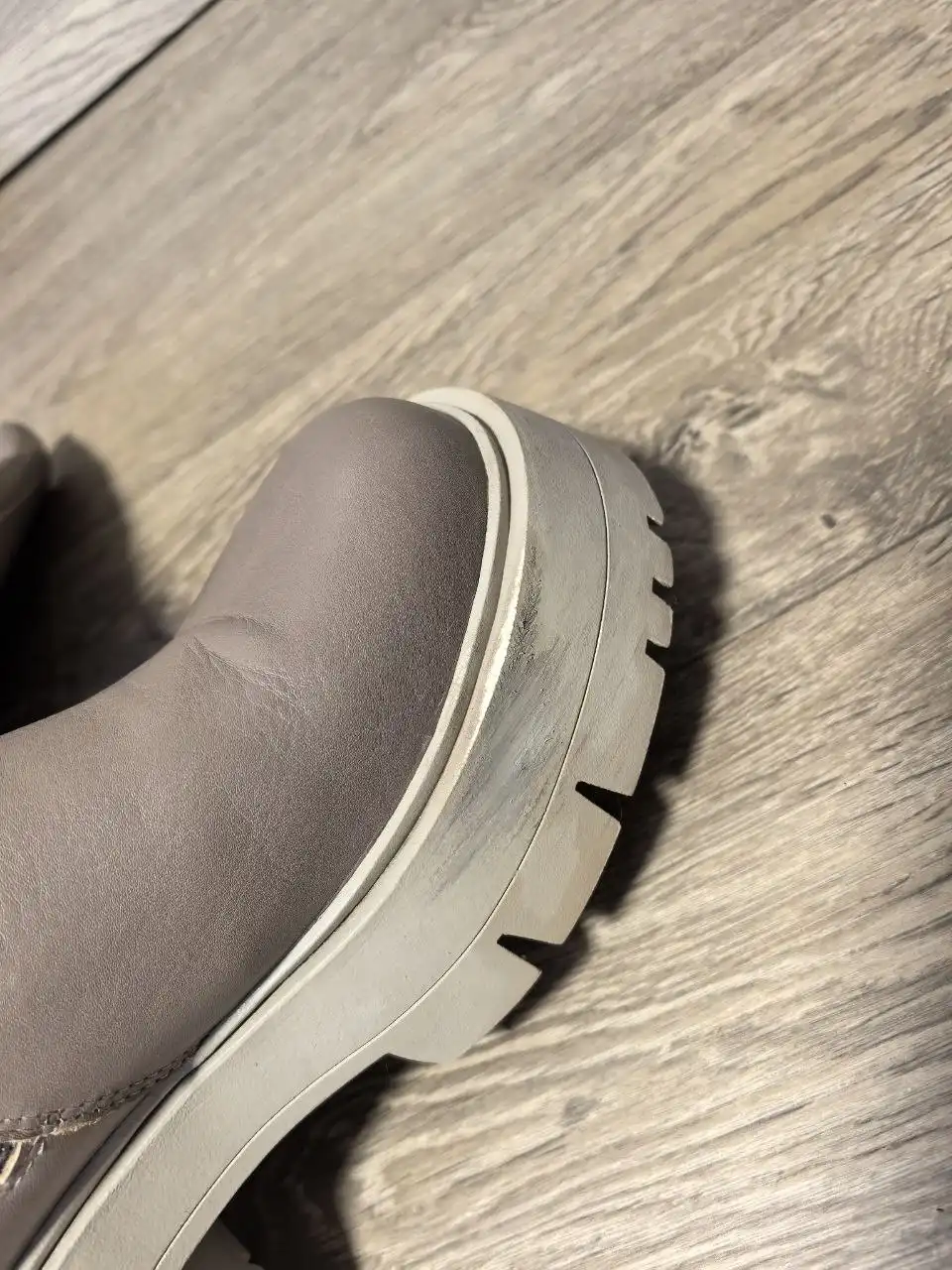 Продам кожаные демисезонные сапоги Matteo Malichelli