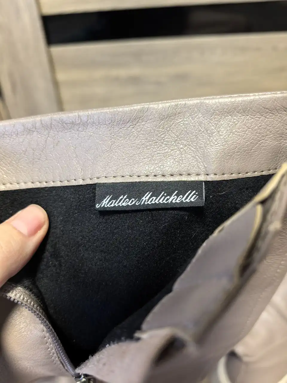 Продам кожаные демисезонные сапоги Matteo Malichelli