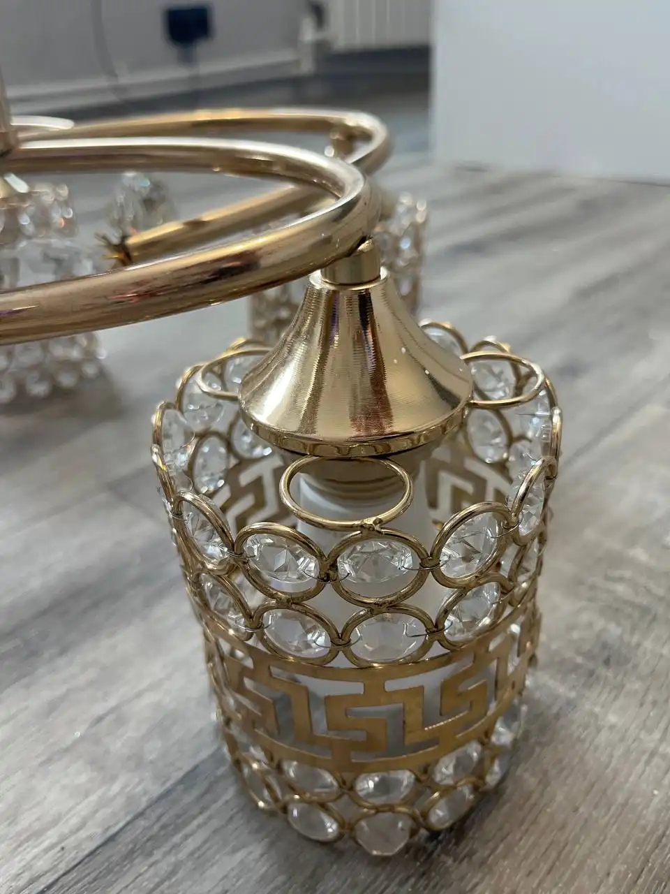 Комплект люстра и бра