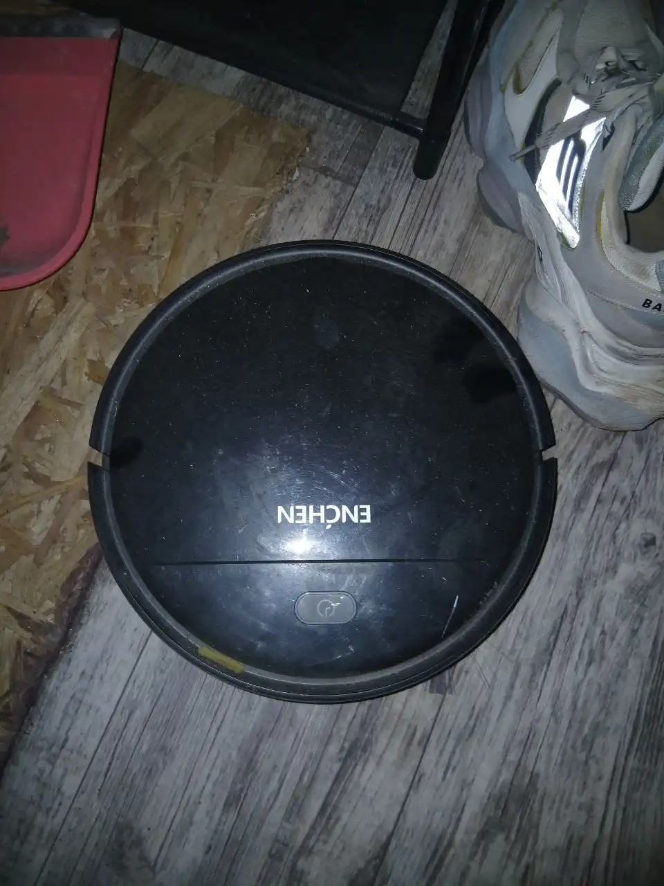 Велосипед и робот-пылесос