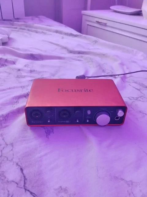 Продажа звуковой карты Focusrite 2i2 2gen - Комплектующие для ПК в Волгоград