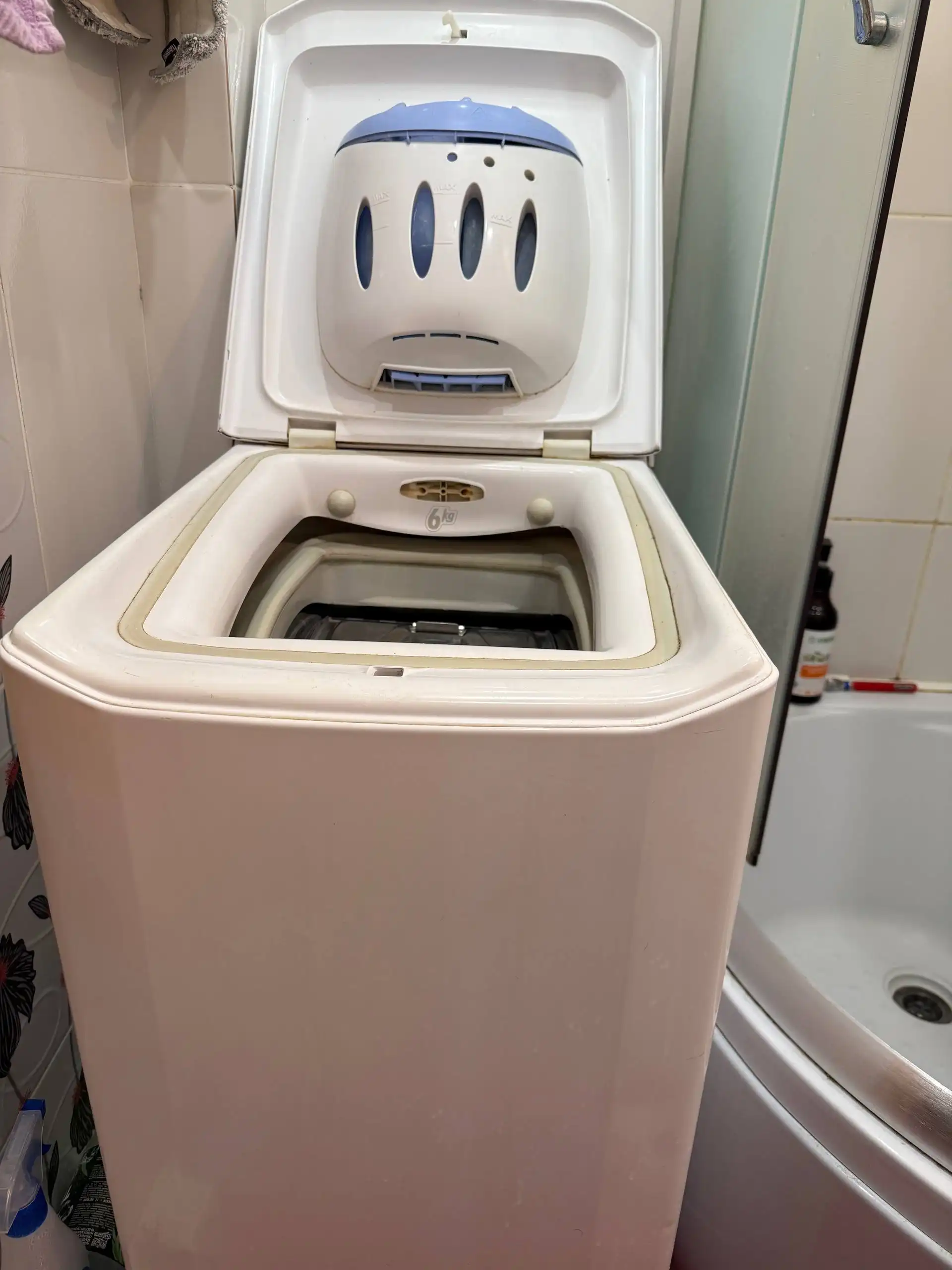 Продажа стиральной вертикальной машины Candy 6 кг - Техника (Барахолка) в Волгоград