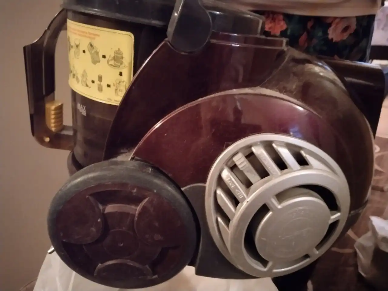 Продам пылесос без мешка - Бытовая техника (Для дома и дачи) в Волгоград