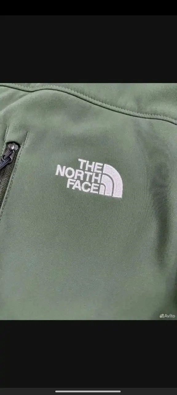 Ветровка оригинал размер M - Верхняя одежда (Одежда) в Волгоград