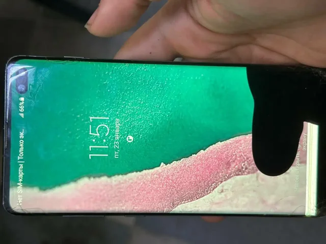 Samsung Galaxy S10+ 8/128 с разбитой матрицей - Электроника в Волгоград
