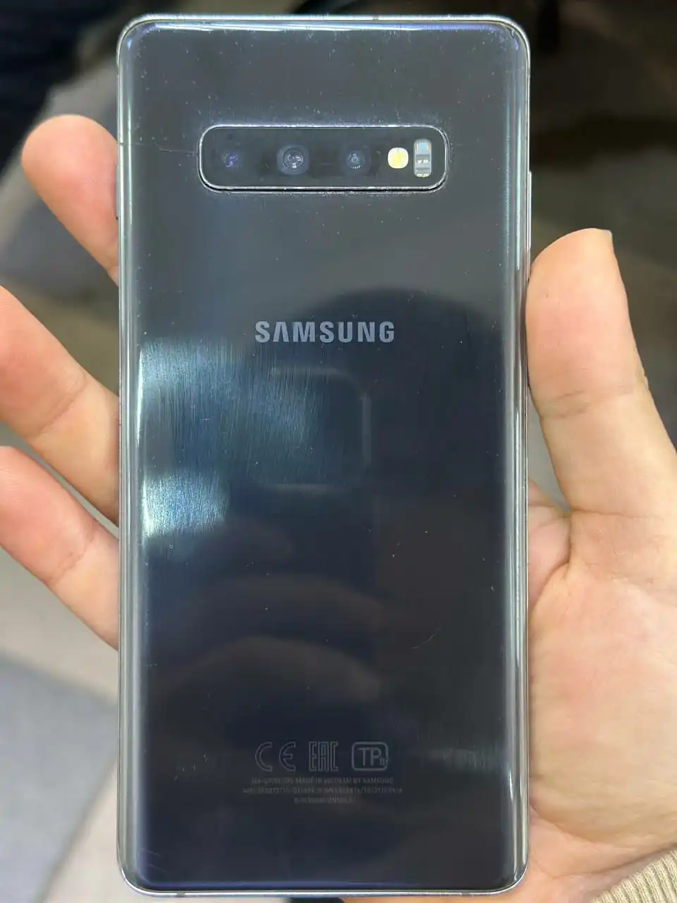 Samsung Galaxy S10+ 8/128 с разбитой матрицей - Смартфоны (Электроника) в Волгоград