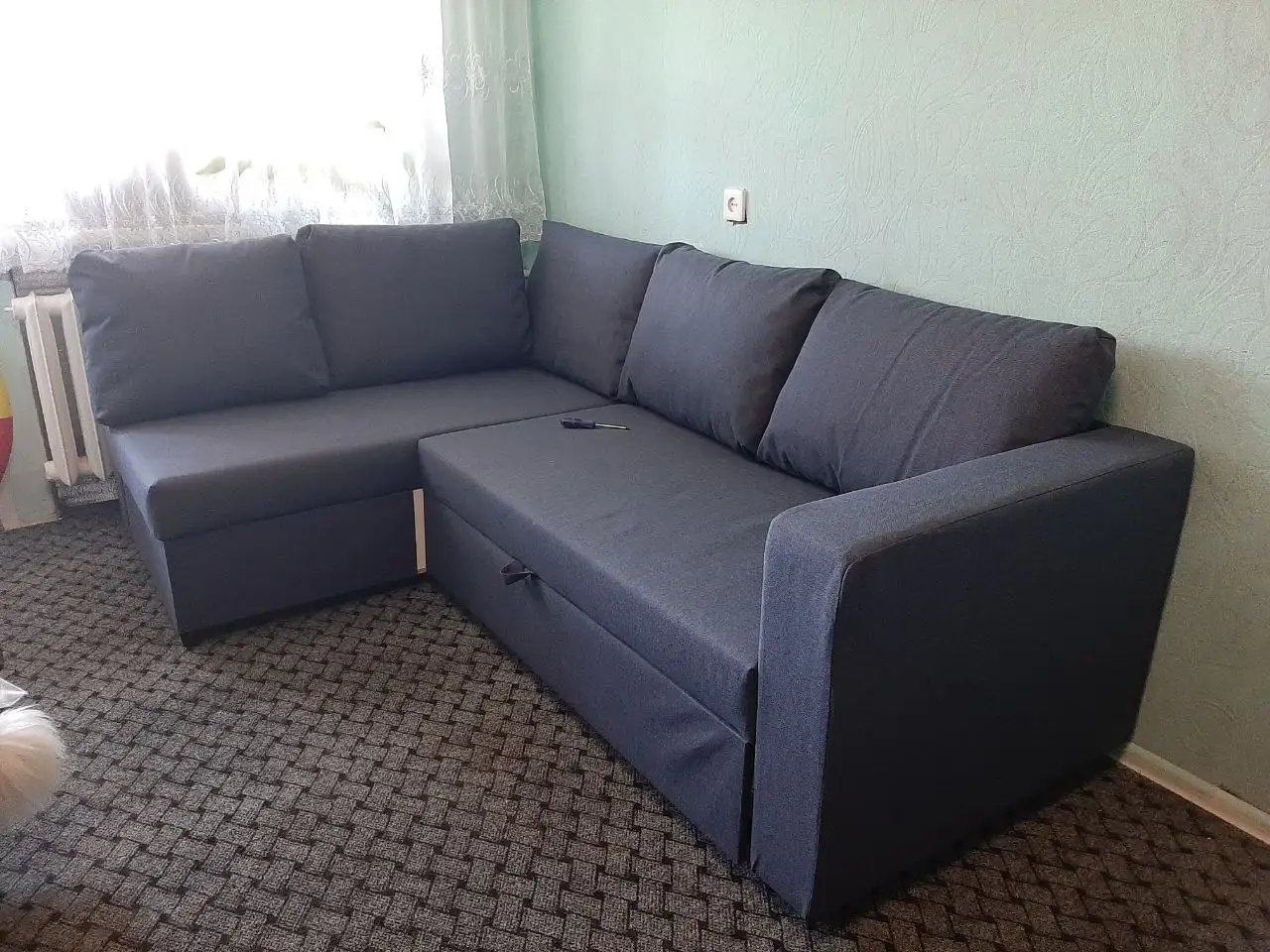 Диван угловой с дефектами - Мебель (Для дома и дачи) в Волгоград