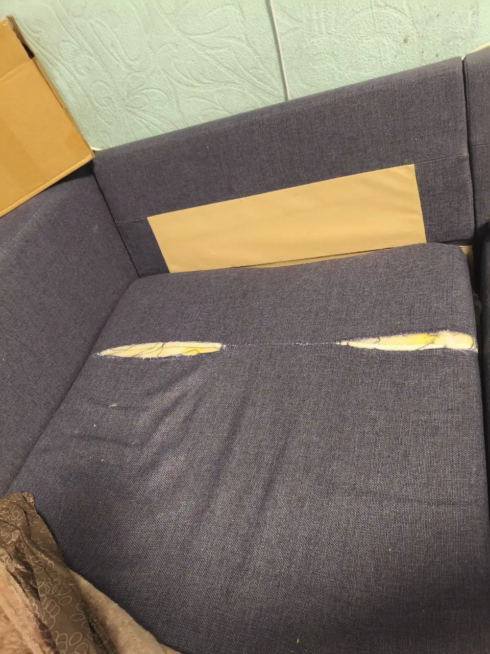 Диван угловой с дефектами - Мебель (Для дома и дачи) в Волгоград