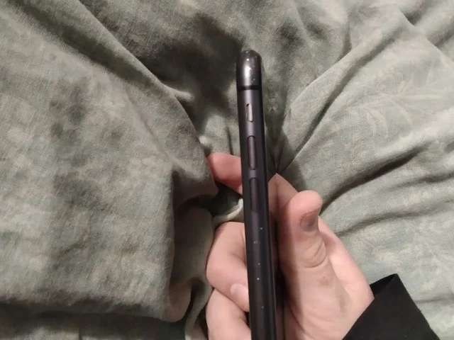 Продам iPhone 11 на запчасти - Электроника в Волгоград