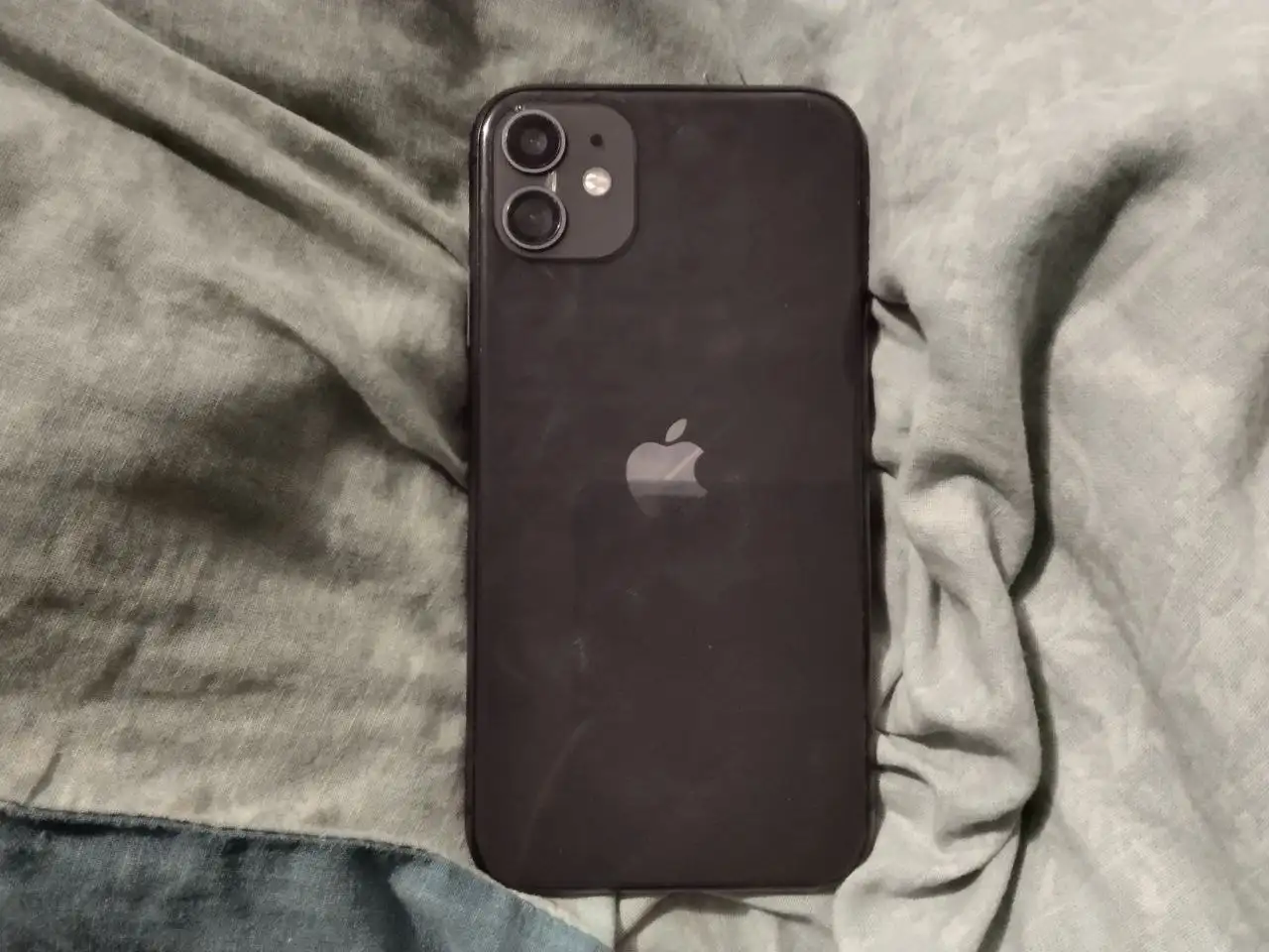 Продажа неисправного iPhone на запчасти - Смартфоны (Электроника) в Волгоград