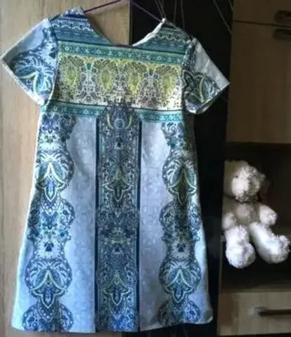 Платье ZARA почти новое - Джинсы и брюки в Волгоград