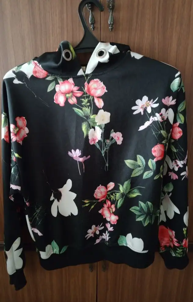 Женская толстовка в отличном состоянии - Верхняя одежда (Одежда) в Волгоград