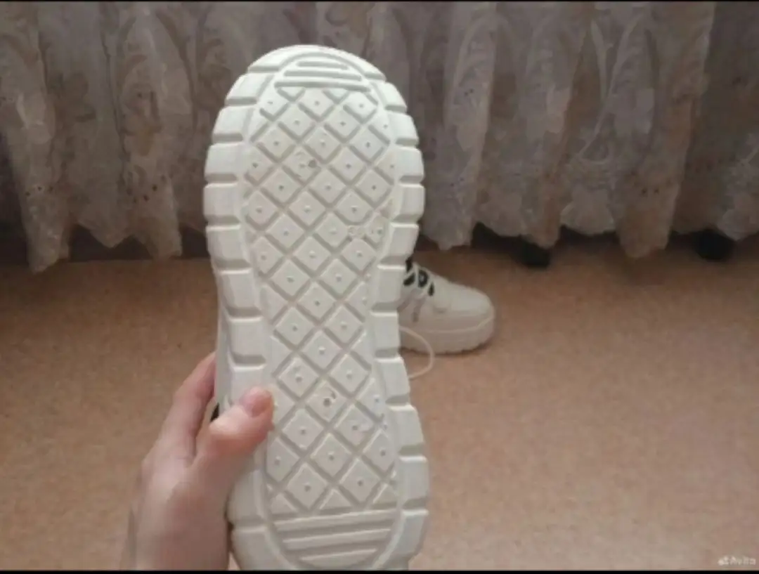 Кроссовки 37 размера на весну - Обувь (Одежда) в Волгоград