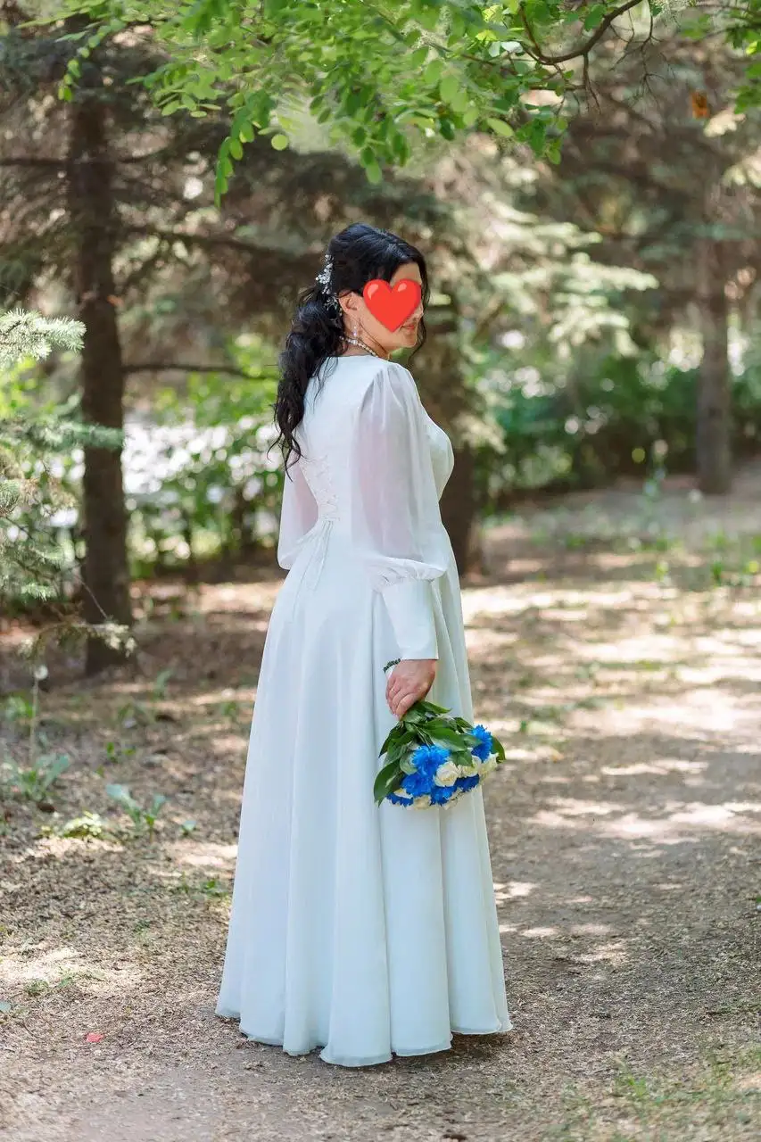 Продажа свадебного платья белого цвета - Свадебная одежда (Одежда) в Волгоград