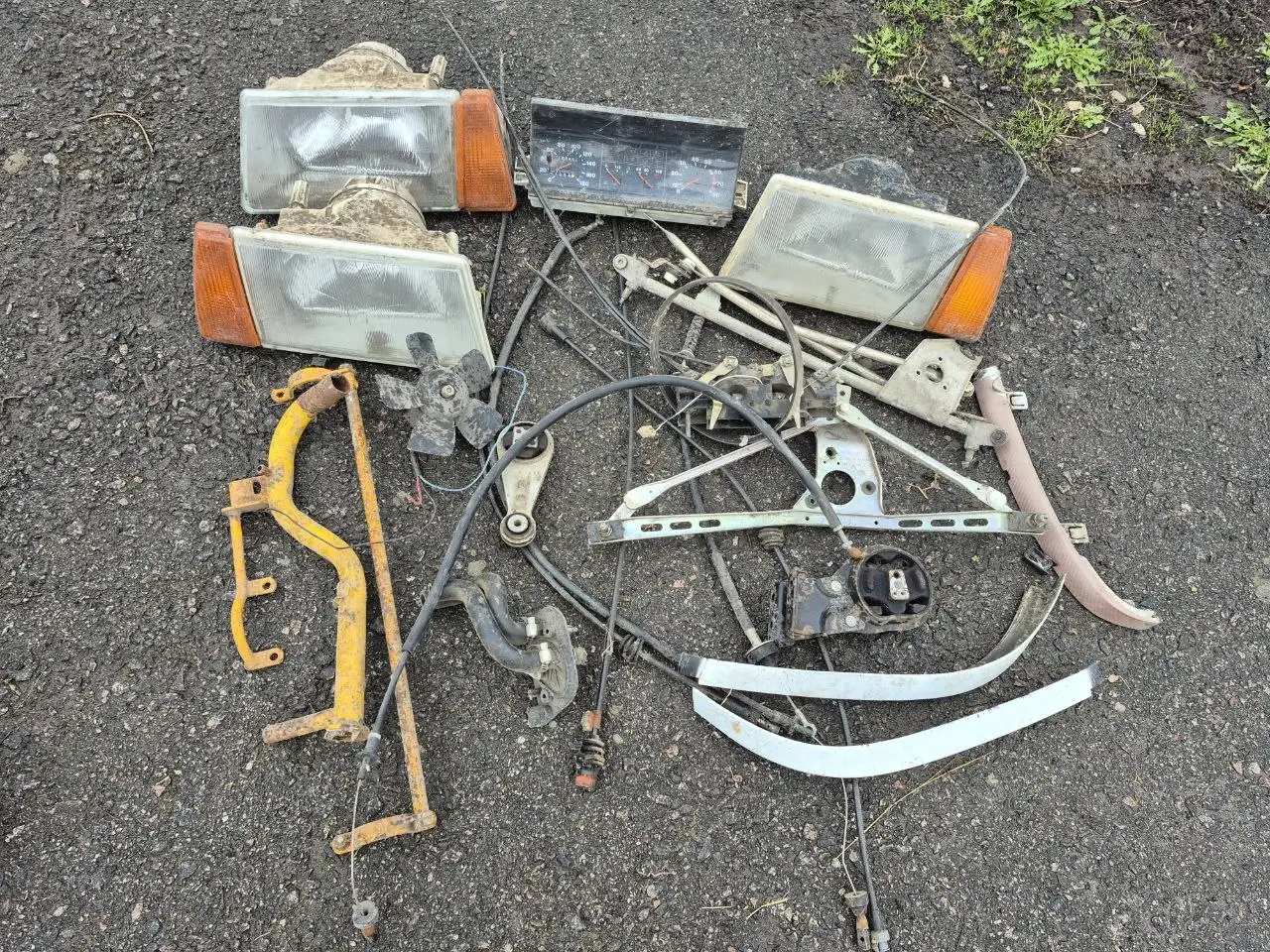 Запчасти для автомобилей Матиз и Фольксваген Пассат - Автозапчасти (Запчасти) в Волгоград