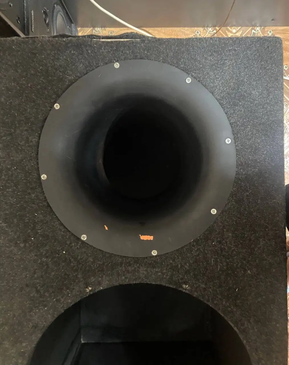 Продажа сабвуфера Aura Monstro 15D1 - Аудиотехника (Электроника) в Волгоград