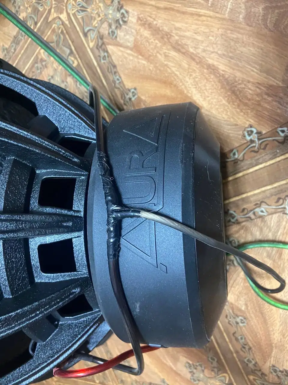 Продажа сабвуфера Aura Monstro 15D1 - Аудиотехника (Электроника) в Волгоград